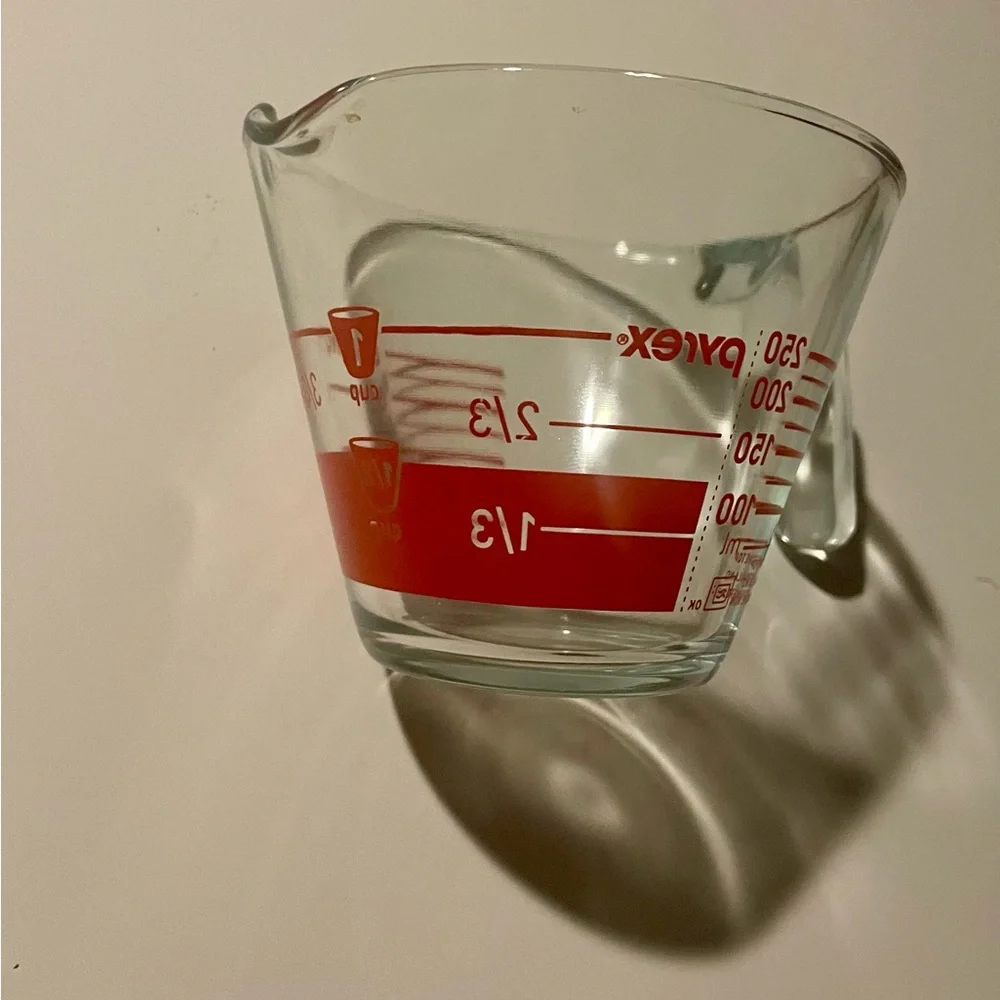 Vintage PYREX 1-Cup Glass Measuring Cup Reverse Read Red Inside Markings Good
